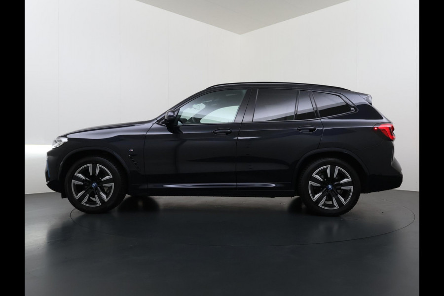 BMW iX3 Executive 80 kWh VAN: 44.900,- VOOR: 40.877,- UW WKVOORDEEL: 4.023,- | M-Sport |SOH 99% | ELEKTRISCHE TREKHAAK| ELEKTRISCHE ACHTERKLEP| PANORAMADAK| DRIVING ASSISTENT PROFESSIONAL| DODE HOEK SENSOR| STOELVERWARMING