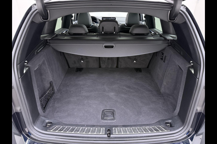 BMW iX3 Executive 80 kWh VAN: 44.900,- VOOR: 40.877,- UW WKVOORDEEL: 4.023,- | M-Sport |SOH 99% | ELEKTRISCHE TREKHAAK| ELEKTRISCHE ACHTERKLEP| PANORAMADAK| DRIVING ASSISTENT PROFESSIONAL| DODE HOEK SENSOR| STOELVERWARMING