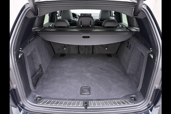 BMW iX3 Executive 80 kWh VAN: 44.900,- VOOR: 40.877,- UW WKVOORDEEL: 4.023,- | M-Sport |SOH 99% | ELEKTRISCHE TREKHAAK| ELEKTRISCHE ACHTERKLEP| PANORAMADAK| DRIVING ASSISTENT PROFESSIONAL| DODE HOEK SENSOR| STOELVERWARMING