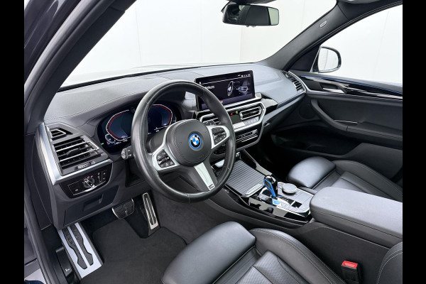 BMW iX3 Executive 80 kWh VAN: 44.900,- VOOR: 40.877,- UW WKVOORDEEL: 4.023,- | M-Sport |SOH 99% | ELEKTRISCHE TREKHAAK| ELEKTRISCHE ACHTERKLEP| PANORAMADAK| DRIVING ASSISTENT PROFESSIONAL| DODE HOEK SENSOR| STOELVERWARMING