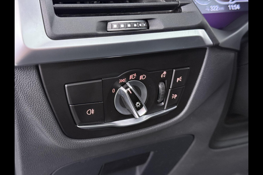 BMW iX3 Executive 80 kWh VAN: 44.900,- VOOR: 40.877,- UW WKVOORDEEL: 4.023,- | M-Sport |SOH 99% | ELEKTRISCHE TREKHAAK| ELEKTRISCHE ACHTERKLEP| PANORAMADAK| DRIVING ASSISTENT PROFESSIONAL| DODE HOEK SENSOR| STOELVERWARMING
