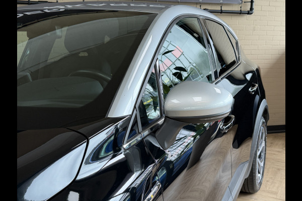 Renault Captur 1.3 MHEV 160 R.S. Line | Groot Navi | 18 " | Camera | Led | Stoel & Stuur Verwarming 100% Dealer onderhouden!