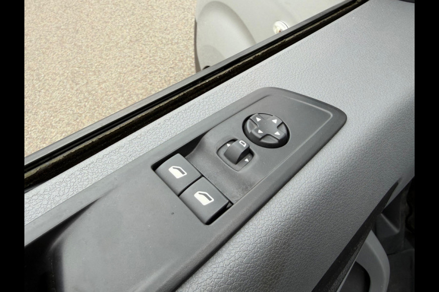 Toyota Proace Shuttle 1.6 D-4D Cool Comfort Long 9 persoons | pano | Airco | Cruise | Radio |