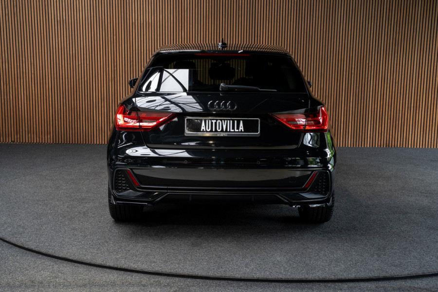Audi A1 Sportback 35 TFSI 3X SLine Leer Navi Virtual Climate PDC LM velgen Stoelverwarming Zwarte binnenhemel Carplay