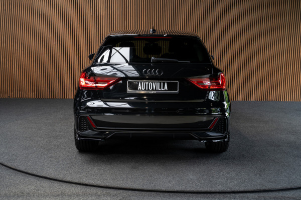 Audi A1 Sportback 35 TFSI 3X SLine Leer Navi Virtual Climate PDC LM velgen Stoelverwarming Zwarte binnenhemel Carplay
