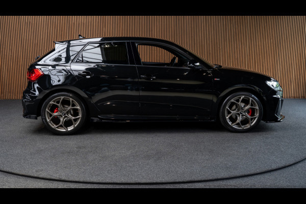 Audi A1 Sportback 35 TFSI 3X SLine Leer Navi Virtual Climate PDC LM velgen Stoelverwarming Zwarte binnenhemel Carplay