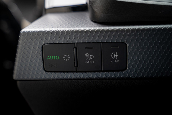 Audi A1 Sportback 35 TFSI 3X SLine Leer Navi Virtual Climate PDC LM velgen Stoelverwarming Zwarte binnenhemel Carplay
