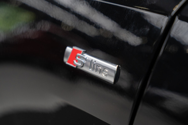 Audi A1 Sportback 35 TFSI 3X SLine Leer Navi Virtual Climate PDC LM velgen Stoelverwarming Zwarte binnenhemel Carplay
