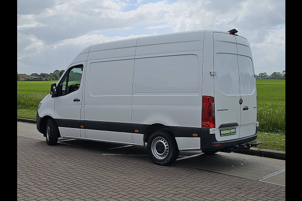 Mercedes-Benz Sprinter 317 L2H2 RWD 3.5t-Trekhaak Airco Camera Mbux PDC Standkachel Euro6 170 PK