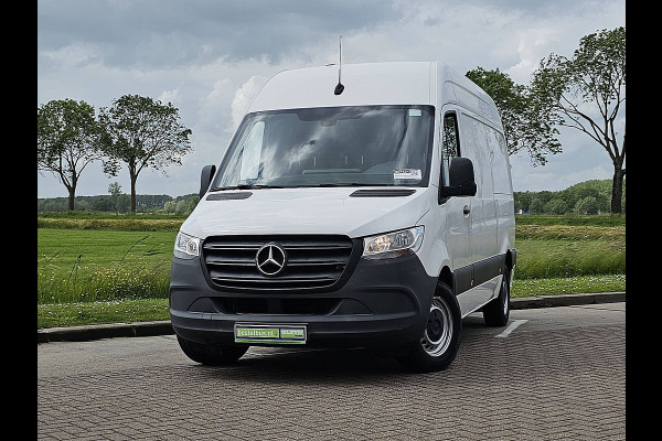 Mercedes-Benz Sprinter 317 L2H2 RWD 3.5t-Trekhaak Airco Camera Mbux PDC Standkachel Euro6 170 PK