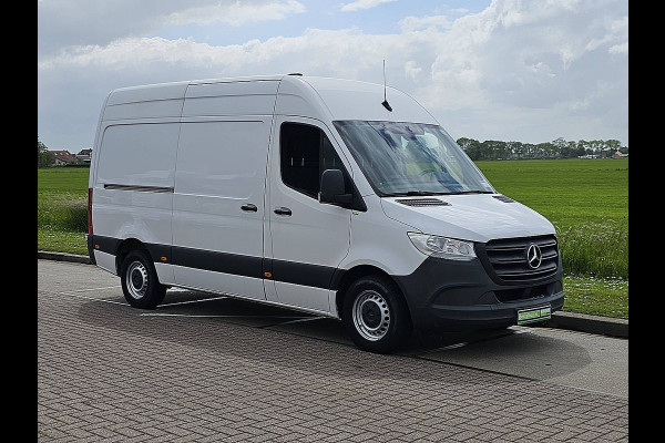 Mercedes-Benz Sprinter 317 L2H2 RWD 3.5t-Trekhaak Airco Camera Mbux PDC Standkachel Euro6 170 PK