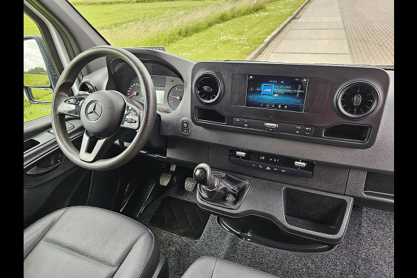 Mercedes-Benz Sprinter 317 L2H2 RWD 3.5t-Trekhaak Airco Camera Mbux PDC Standkachel Euro6 170 PK