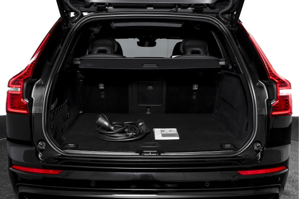 Volvo XC60 2.0 T8 Plug-in hybrid AWD Plus Dark | S/K-Panodak | Dig. Cockpit | Adapt. Cruise | Winterpakket | PDC | 360 Camera | NAV + App.Connect | ECC | Harman/Kardon | Elek. Klep | LM 19" | 9613