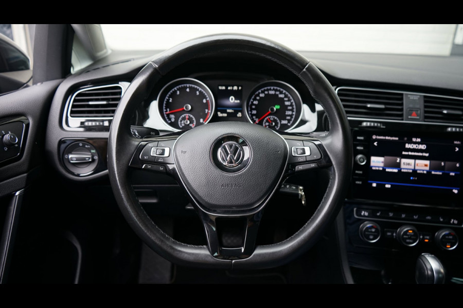 Volkswagen Golf 7.5 R-Line 1.5 TSI AUTOMAAT-ACC-CAMERA-CLIMA-FULL LED-NAVIGATIE-STOELVERWARMING