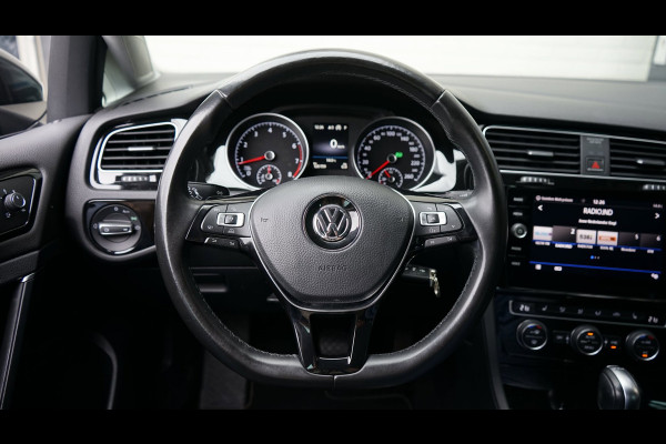 Volkswagen Golf 7.5 R-Line 1.5 TSI AUTOMAAT-ACC-CAMERA-CLIMA-FULL LED-NAVIGATIE-STOELVERWARMING