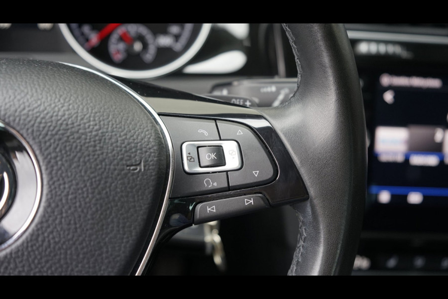Volkswagen Golf 7.5 R-Line 1.5 TSI AUTOMAAT-ACC-CAMERA-CLIMA-FULL LED-NAVIGATIE-STOELVERWARMING