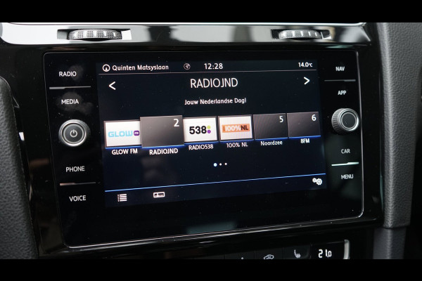 Volkswagen Golf 7.5 R-Line 1.5 TSI AUTOMAAT-ACC-CAMERA-CLIMA-FULL LED-NAVIGATIE-STOELVERWARMING