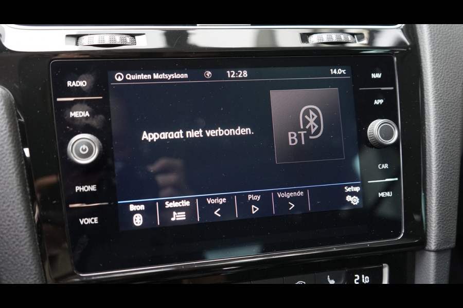 Volkswagen Golf 7.5 R-Line 1.5 TSI AUTOMAAT-ACC-CAMERA-CLIMA-FULL LED-NAVIGATIE-STOELVERWARMING