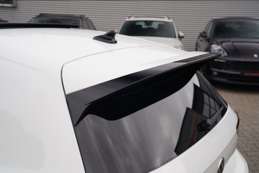 Volkswagen Golf 2.0 TSI GTI | Stuurwiel verwarming | Lane Assist | Clubsport | Camera