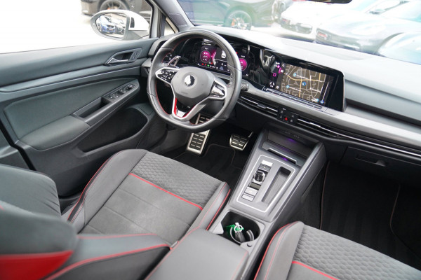 Volkswagen Golf 2.0 TSI GTI | Stuurwiel verwarming | Lane Assist | Clubsport | Camera