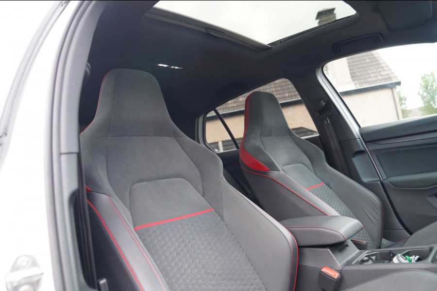Volkswagen Golf 2.0 TSI GTI | Stuurwiel verwarming | Lane Assist | Clubsport | Camera