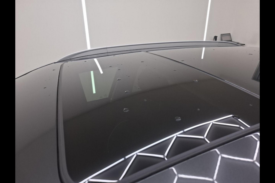 Kia e-Niro ExecutiveLine 64 kWh | 65.500 KM | SOH 100% | Panorama Dak | Volledig Lederen Interieur | WORDT VERWACHT!