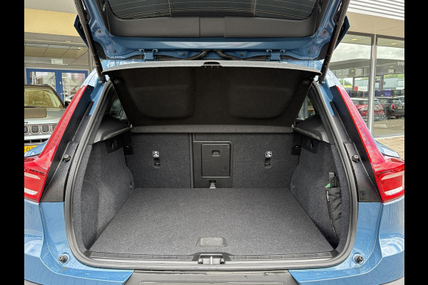 Volvo XC40 1.5 T5 Plug-in hybrid Plus Dark | Leder | Adaptive Cruise | Stoel- & Stuurverwarming | H&K Audio | Achteruitrijcamera |