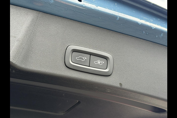 Volvo XC40 1.5 T5 Plug-in hybrid Plus Dark | Leder | Adaptive Cruise | Stoel- & Stuurverwarming | H&K Audio | Achteruitrijcamera |