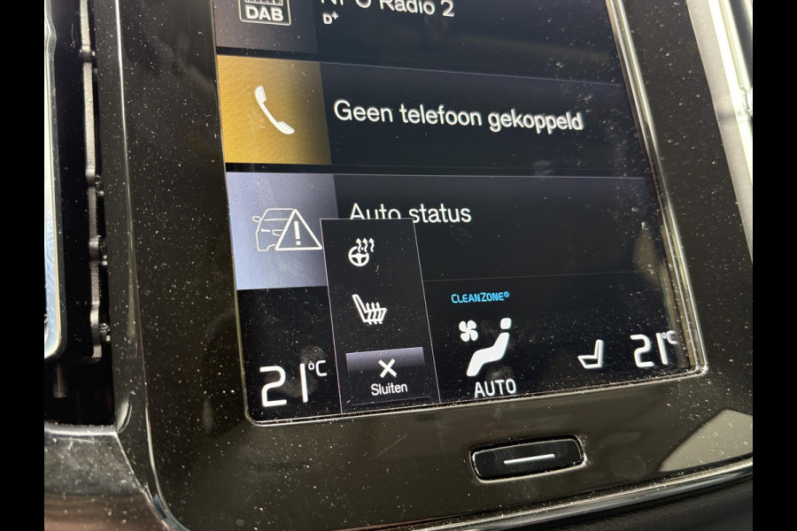 Volvo XC40 1.5 T5 Plug-in hybrid Plus Dark | Leder | Adaptive Cruise | Stoel- & Stuurverwarming | H&K Audio | Achteruitrijcamera |