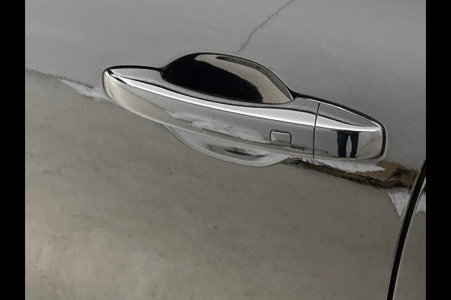 Renault Clio 1.0 TCe Zen (Goed OnderH, Parkeersensoren, Navi, Lane Assist, Cruise Con, App Connect, Etc)