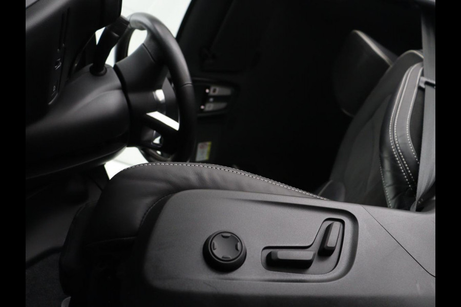 Volvo XC40 Recharge P8 AWD R-Design 408 PK | SOH 91.9% | Harm 408 PK | SOH 91.9% | Harman/Kardon | Adaptive Cruise | Camera | Carplay | Navi | Half Leder/Alcantara | Elec. Achterklep | Stoel- en stuurverwarming