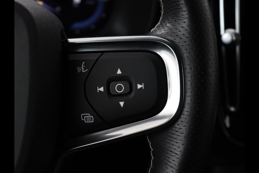 Volvo XC40 Recharge P8 AWD R-Design 408 PK | SOH 91.9% | Harm 408 PK | SOH 91.9% | Harman/Kardon | Adaptive Cruise | Camera | Carplay | Navi | Half Leder/Alcantara | Elec. Achterklep | Stoel- en stuurverwarming
