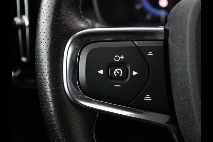 Volvo XC40 Recharge P8 AWD R-Design 408 PK | SOH 91.9% | Harm 408 PK | SOH 91.9% | Harman/Kardon | Adaptive Cruise | Camera | Carplay | Navi | Half Leder/Alcantara | Elec. Achterklep | Stoel- en stuurverwarming