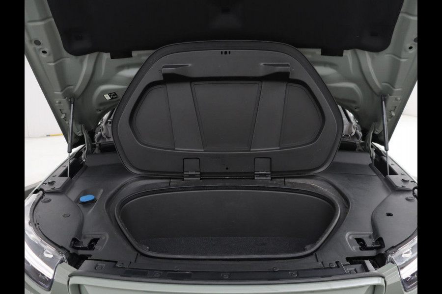 Volvo XC40 Recharge P8 AWD R-Design 408 PK | SOH 91.9% | Harm 408 PK | SOH 91.9% | Harman/Kardon | Adaptive Cruise | Camera | Carplay | Navi | Half Leder/Alcantara | Elec. Achterklep | Stoel- en stuurverwarming