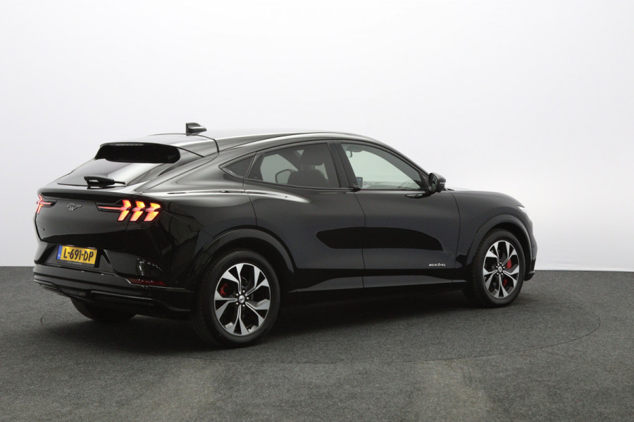Ford Mustang Mach-E AWD 75 kWh 372 PK, SOH 94 %, Adap. Cruise Control, 360 Camera, B&O Sound, Panoramadak