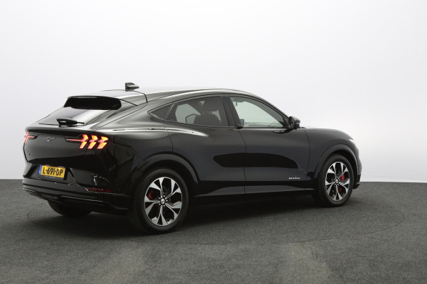 Ford Mustang Mach-E AWD 75 kWh 372 PK, SOH 94 %, Adap. Cruise Control, 360 Camera, B&O Sound, Panoramadak