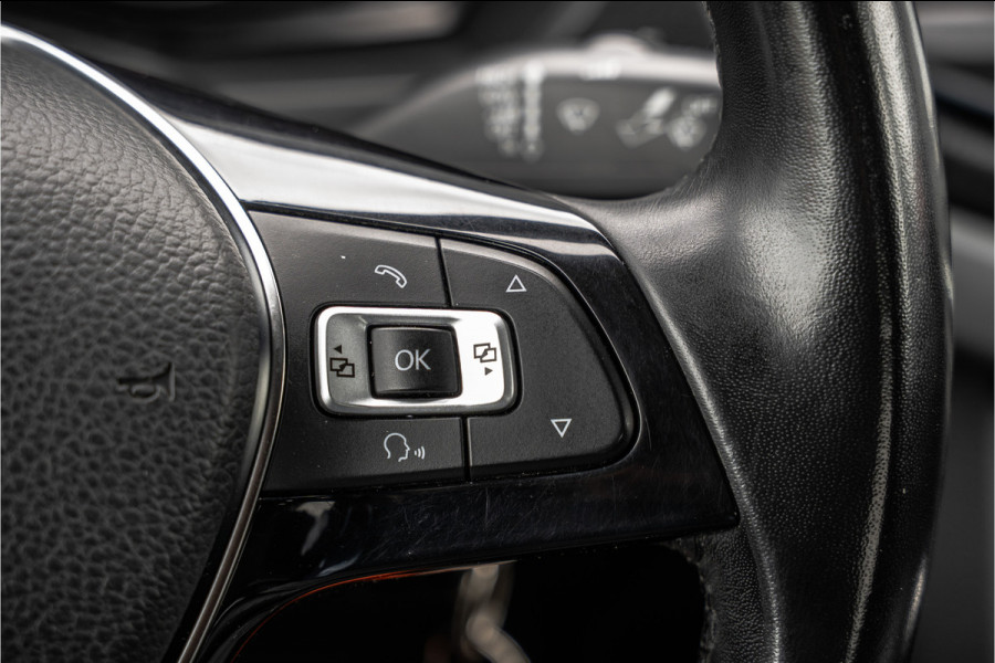 Volkswagen Amarok Highline V6 3.0 TDI 4x4 | 258 PK | 1ste Eigenaar | LED | Camera | Carplay | Cruise | Trekhaak | Airco