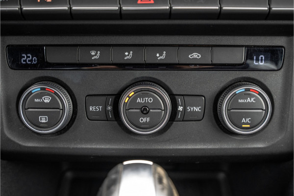 Volkswagen Amarok Highline V6 3.0 TDI 4x4 | 258 PK | 1ste Eigenaar | LED | Camera | Carplay | Cruise | Trekhaak | Airco