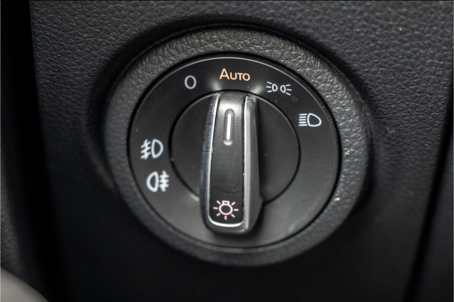 Volkswagen Amarok Highline V6 3.0 TDI 4x4 | 258 PK | 1ste Eigenaar | LED | Camera | Carplay | Cruise | Trekhaak | Airco