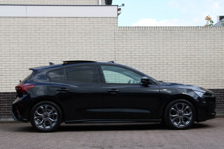 Ford Focus 1.0 EcoBoost Hybrid ST Line X | Panoramadak | Matrix | Winterpack |