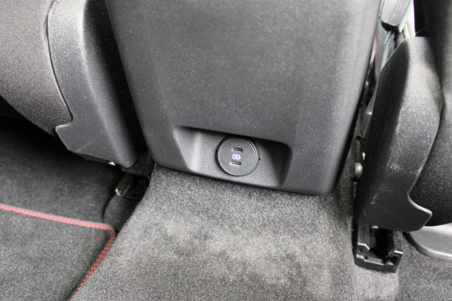 Ford Focus 1.0 EcoBoost Hybrid ST Line X | Panoramadak | Matrix | Winterpack |