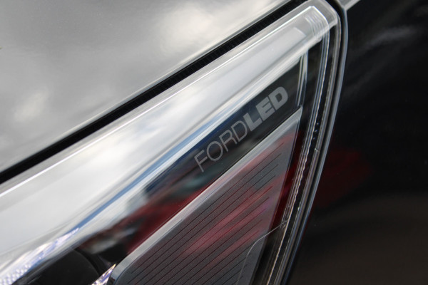 Ford Focus 1.0 EcoBoost Hybrid ST Line X | Panoramadak | Matrix | Winterpack |