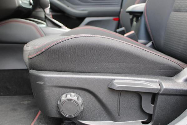 Ford Focus 1.0 EcoBoost Hybrid ST Line X | Panoramadak | Matrix | Winterpack |