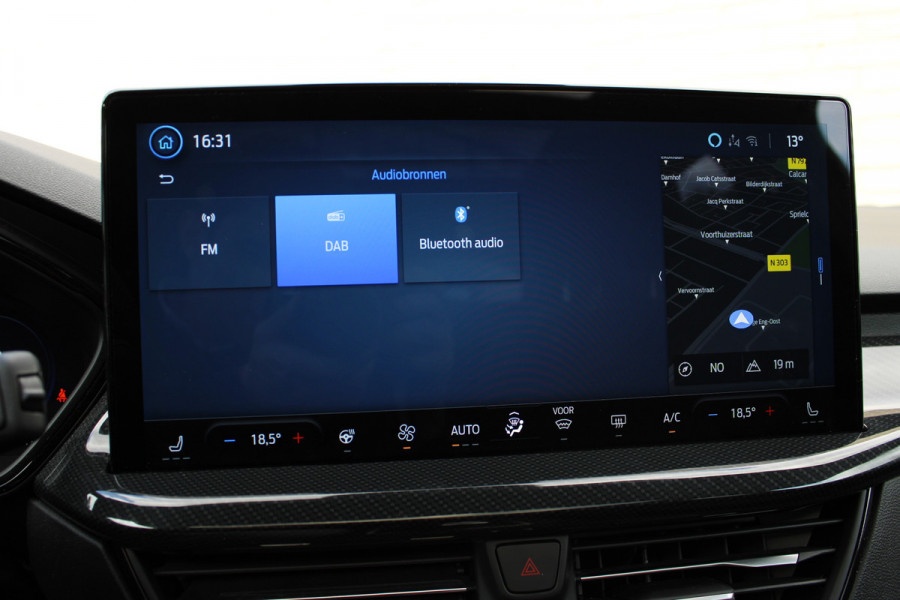 Ford Focus 1.0 EcoBoost Hybrid ST Line X | Panoramadak | Matrix | Winterpack |