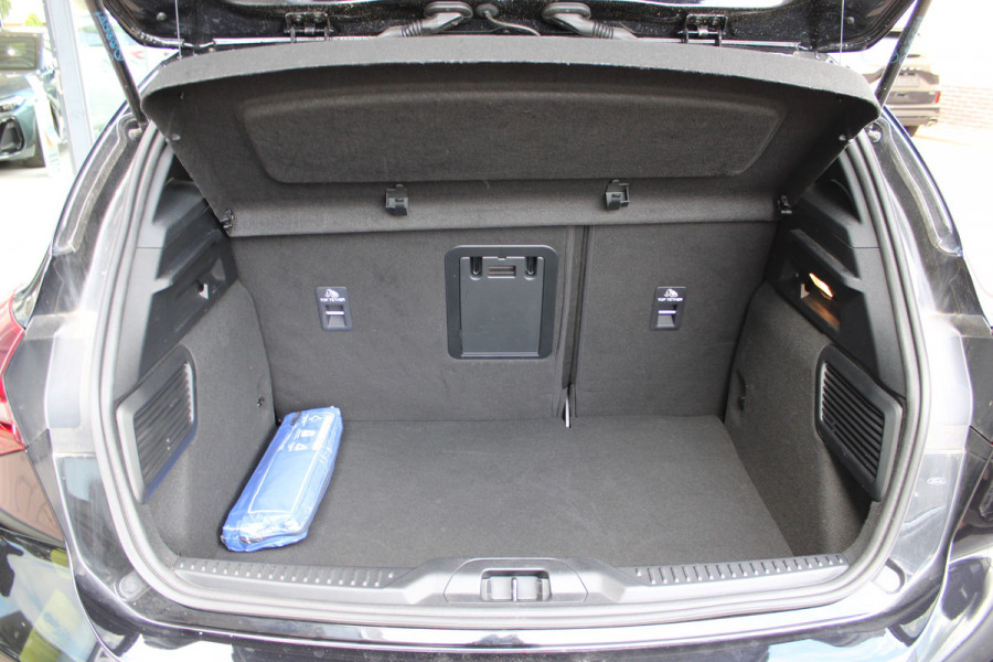 Ford Focus 1.0 EcoBoost Hybrid ST Line X | Panoramadak | Matrix | Winterpack |
