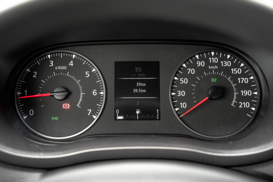 Renault Master Bleu DCI 135PK | L2H2 | Nieuw | Navi | 3-Zits | LED | Cruise | Airco