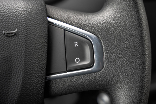Renault Master Bleu DCI 135PK | L2H2 | Nieuw | Navi | 3-Zits | LED | Cruise | Airco