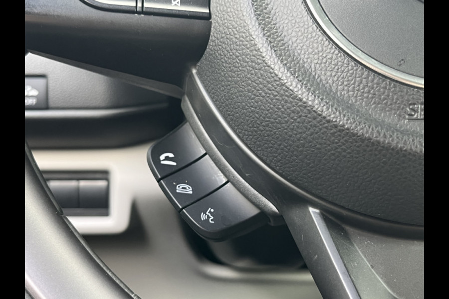 Suzuki Swift 1.2 Select Smart Hybrid CVT Automaat | Meerdere kleuren beschikbaar | €2.200,- voordeel | Adapt. Cruise | Camera | Stoelverwarming | 16'' | Dodehoek | Carplay/Android Auto | Smart Entry |