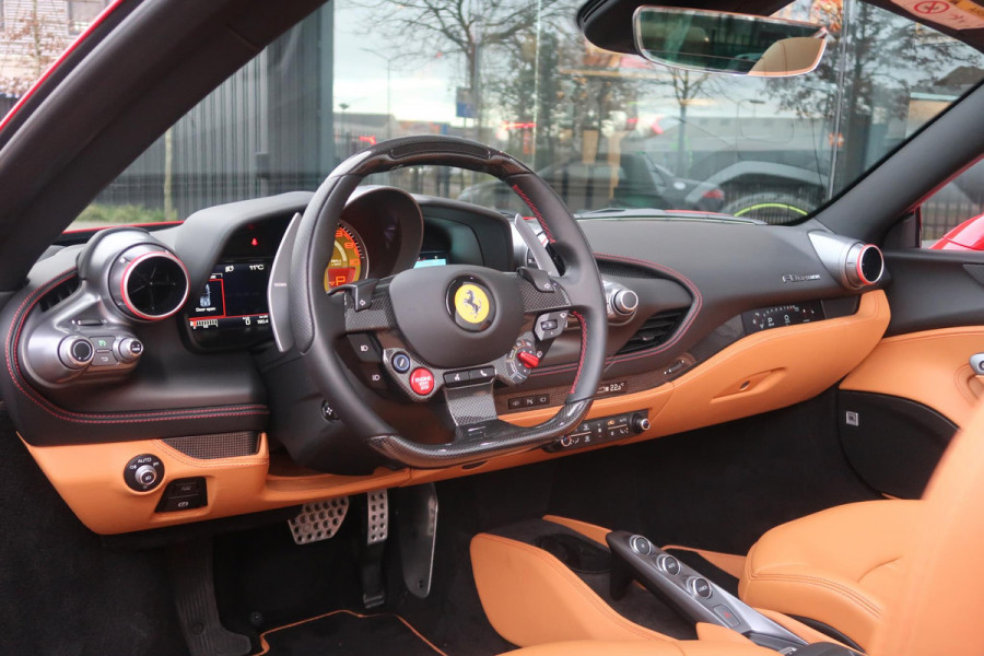 Ferrari F8 Spider 3.9 V8 HELE Carbon Pack