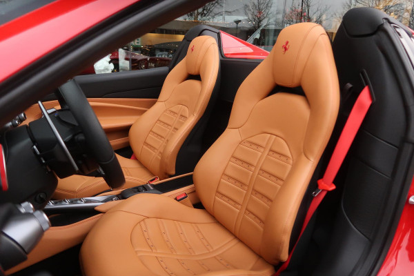 Ferrari F8 Spider 3.9 V8 HELE Carbon Pack